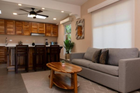 Couples Villas Beach Condo B42 1BD Near Ocean